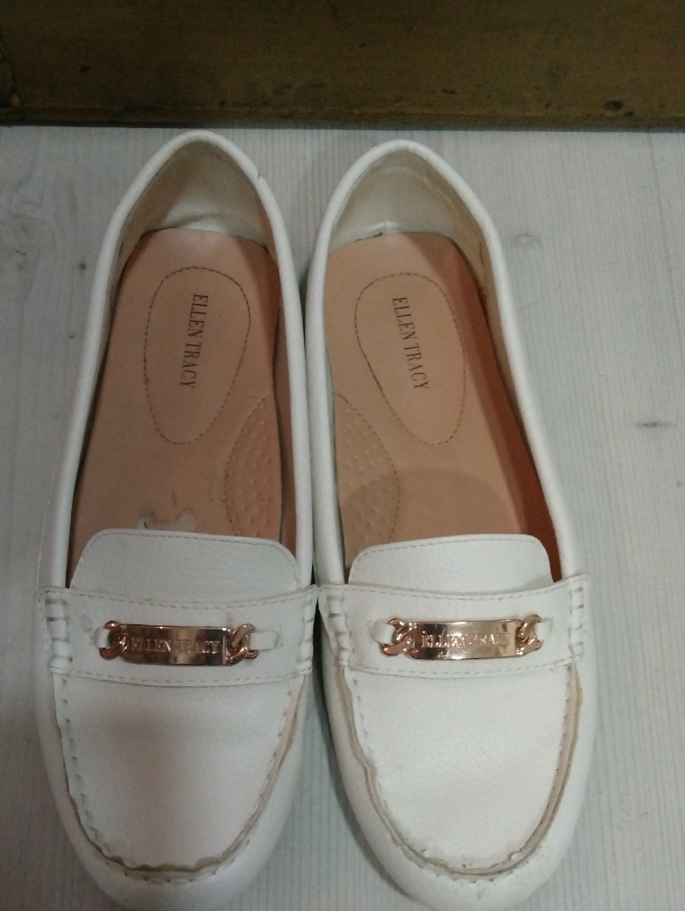 Ellen Tracy White Leather Loafers with Gold Plaque